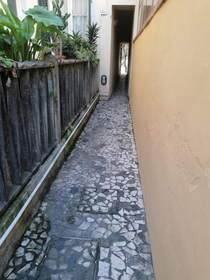 La Casina Giramondo Di Ele Viareggio Extérieur photo